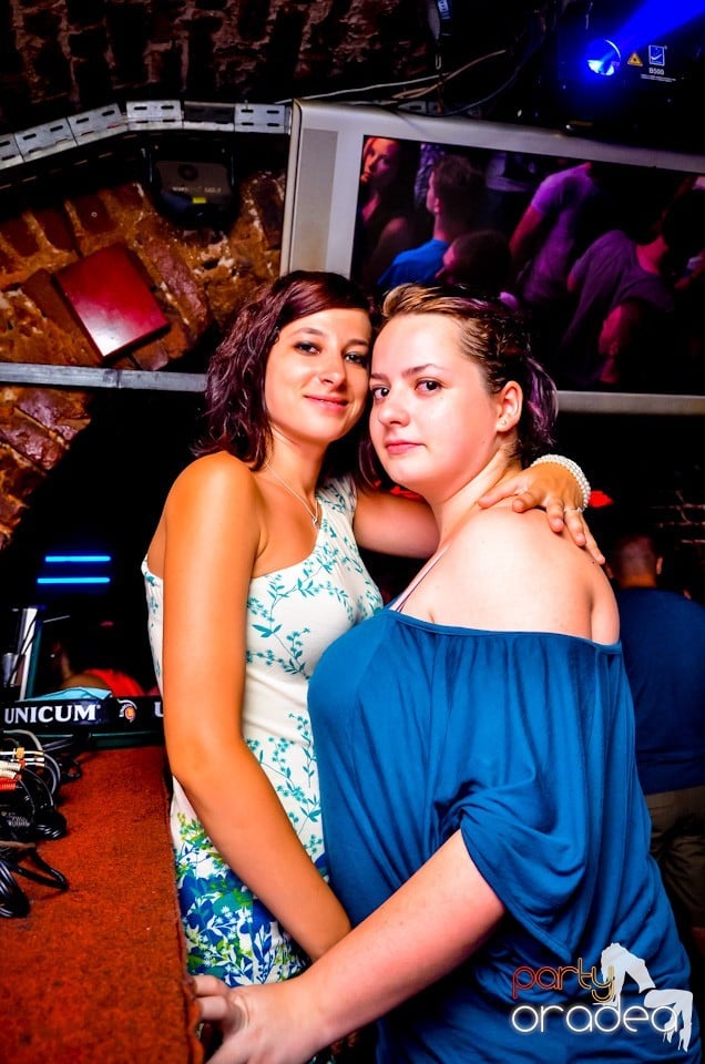 Lakodalmas-mulatos party, 