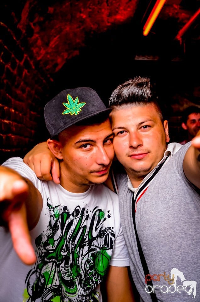 Lakodalmas-mulatos party, 