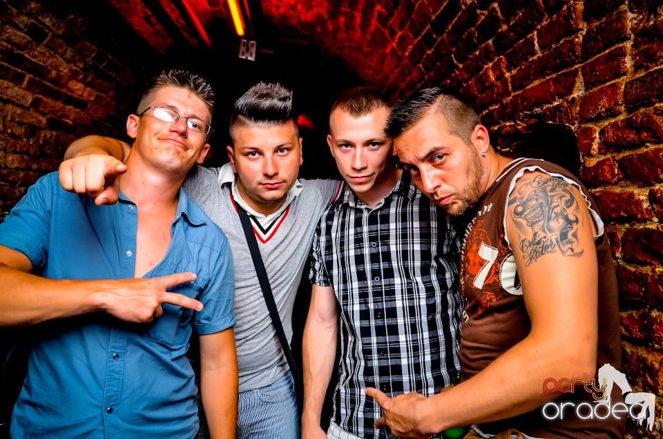 Lakodalmas-mulatos party, 