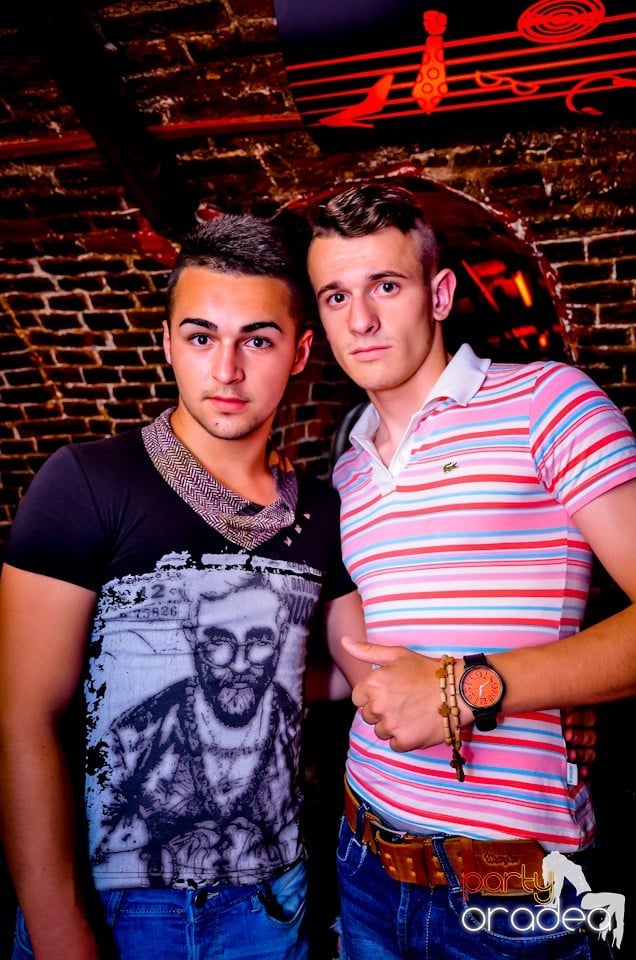 Lakodalmas-mulatos party, 