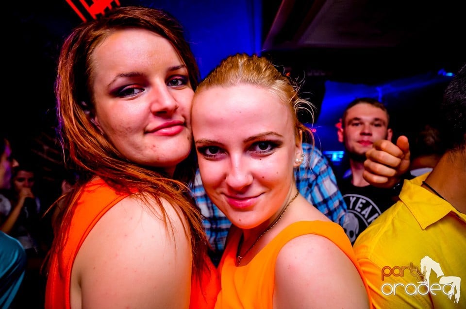 Lakodalmas-mulatos party, 