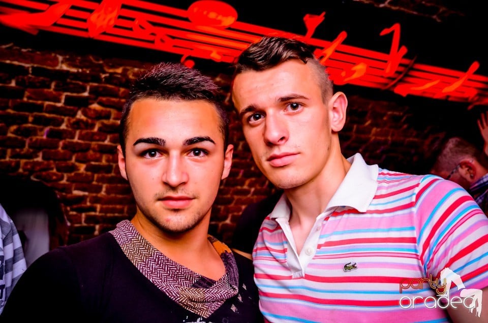 Lakodalmas-mulatos party, 