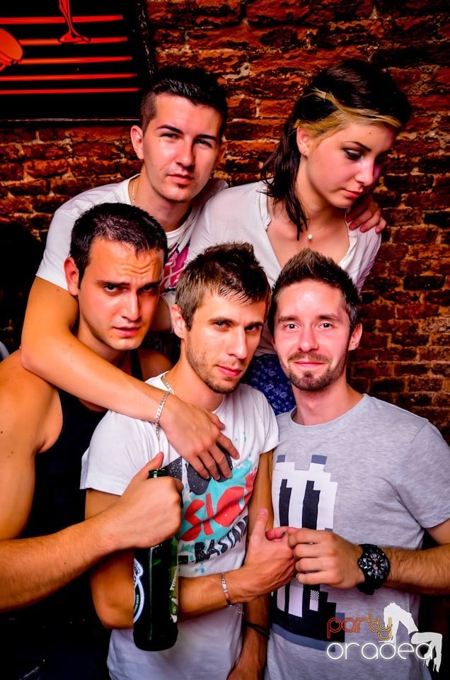 Lakodalmas-mulatos party, 