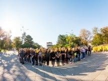 ‎Aleg să zâmbesc! - cel mai mare Smiley uman din România