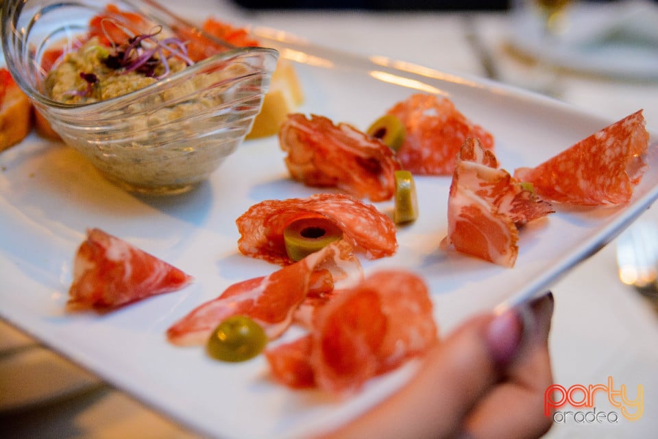 Lansare de meniu, Vine Summer Garden & Grill