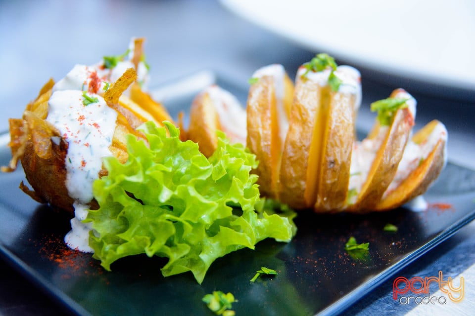 Lansare de meniu, Vine Summer Garden & Grill