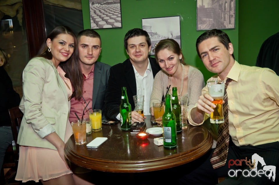 Late Prohibion Party, Green Pub