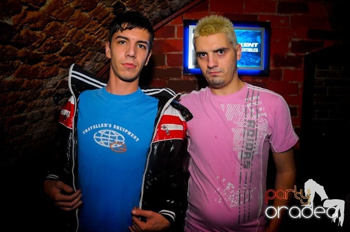 Let's party in Escape!, 