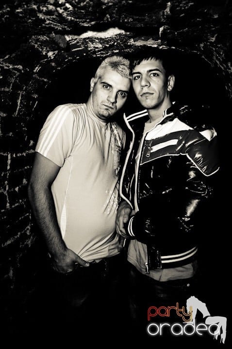 Let's party in Escape!, 