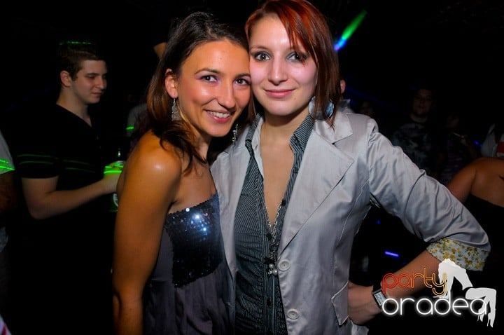 Let's party in Escape!, 