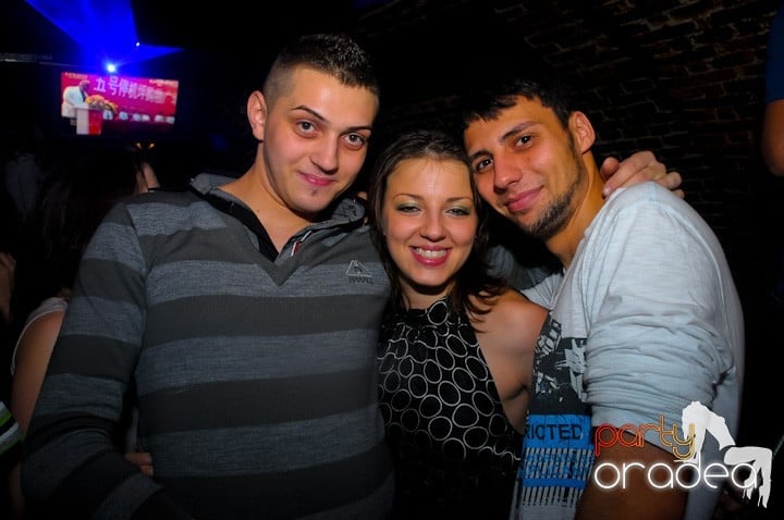 Let's party in Escape!, 