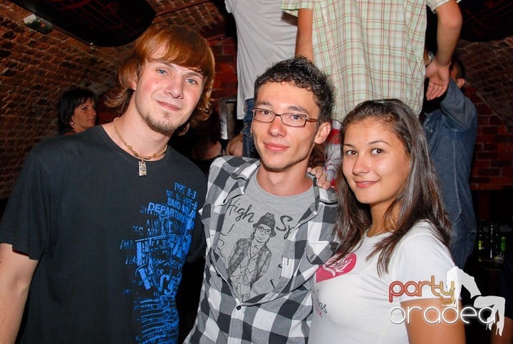 Let the music play!, 