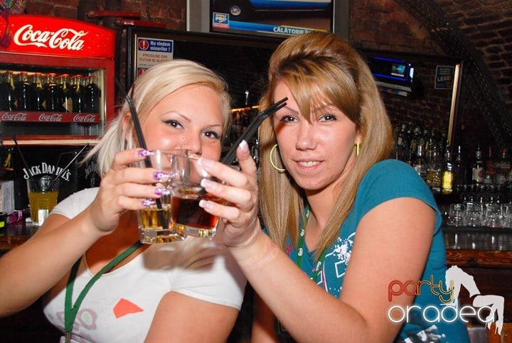 Let the music play!, 