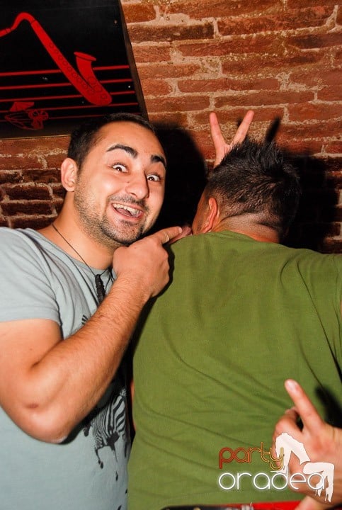 Let the music play!, 