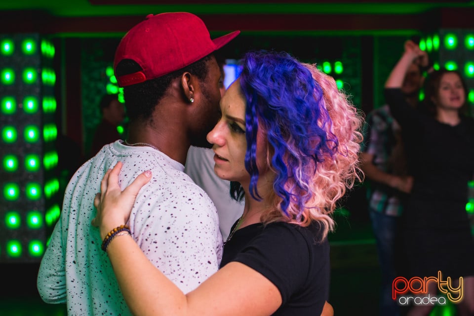 Seară de Dans în Club Life, 