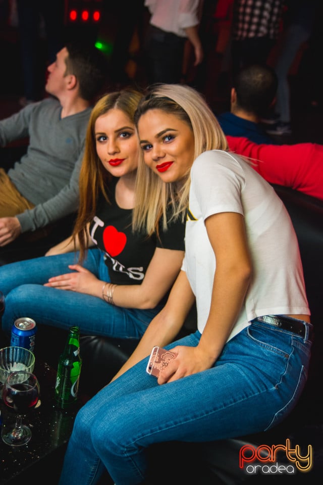 Petrecere în Club life, 