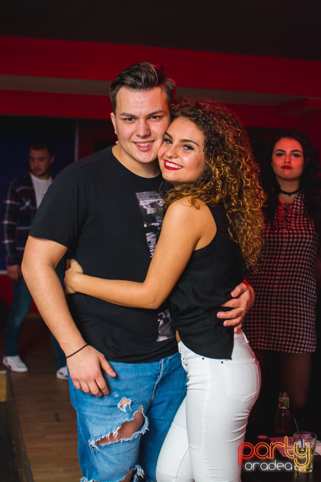 Petrecere în Club life, 