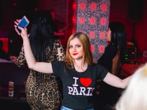 Petrecere în Club life