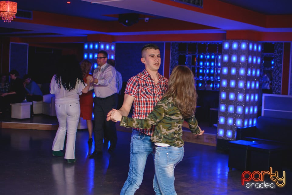 Seară de Dans în Club Life, 