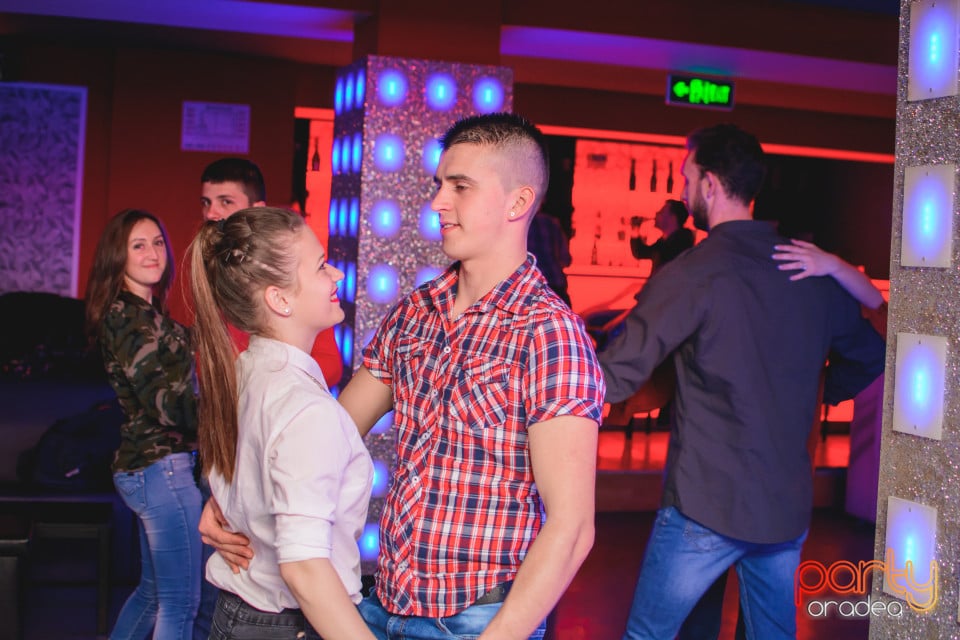 Seară de Dans în Club Life, 