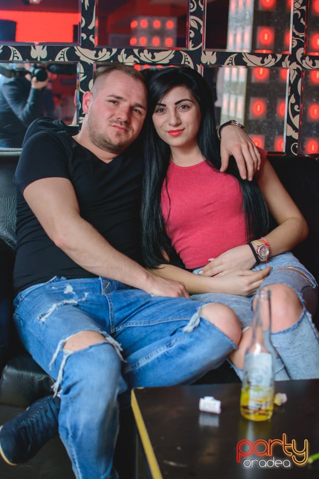 Petrecere în Club life, 