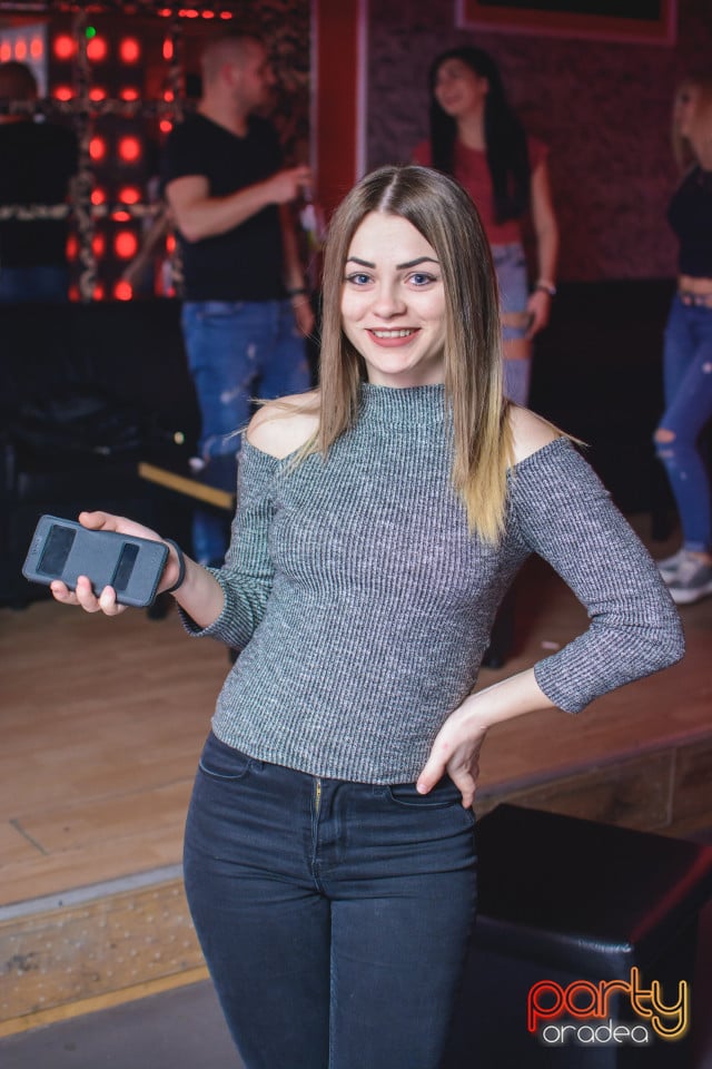 Petrecere în Club life, 