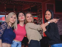 Petrecere în Club life