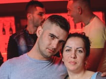 Petrecere în Club life