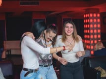 Petrecere în Club life