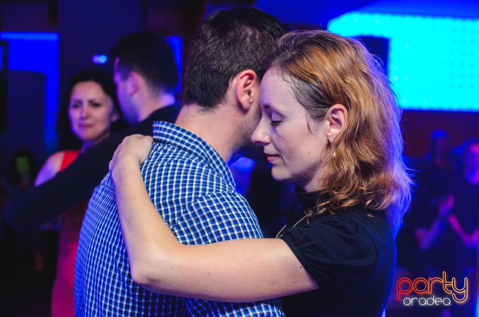 Seară de Dans în Club Life, 