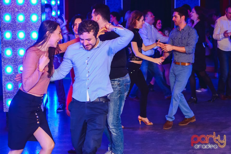 Seară de Dans în Club Life, 