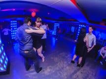Seară de Dans în Club Life