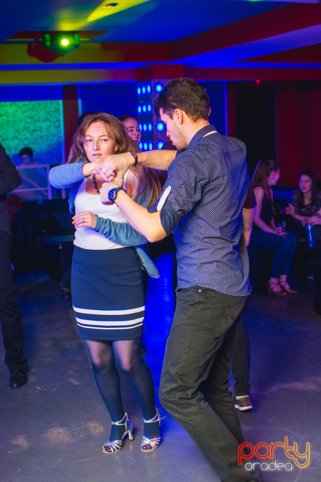 Seară de dans în Club Life, 