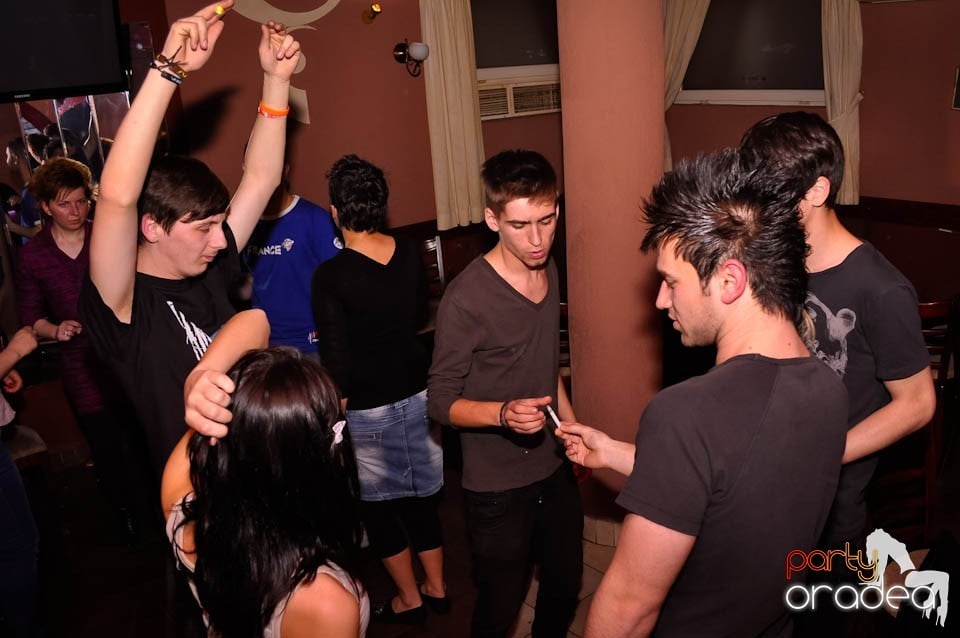 Lollipop Party în Chanson Café, 