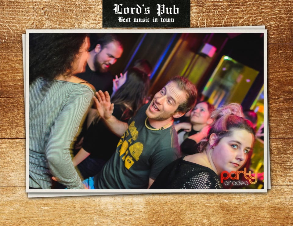 Distracţie în Lord's Pub, Lord's Pub
