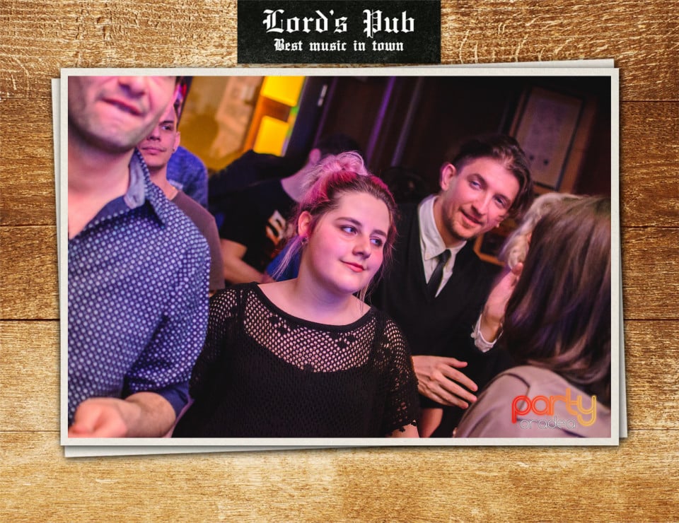 Distracţie în Lord's Pub, Lord's Pub