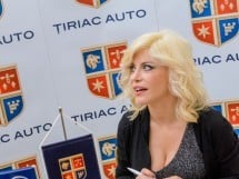 Loredana alături de Ţiriac Auto în Lotus Center