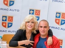 Loredana alături de Ţiriac Auto în Lotus Center