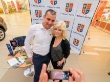 Loredana alături de Ţiriac Auto în Lotus Center