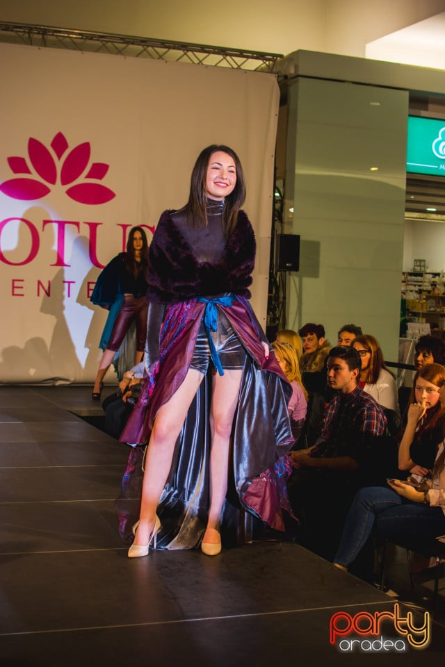 Fashion Gate, Lotus Center