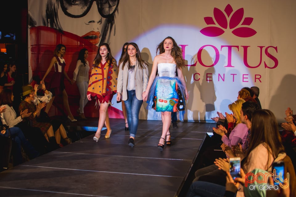 Fashion Gate, Lotus Center