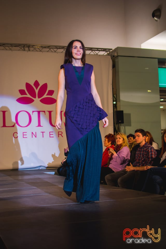 Fashion Gate, Lotus Center