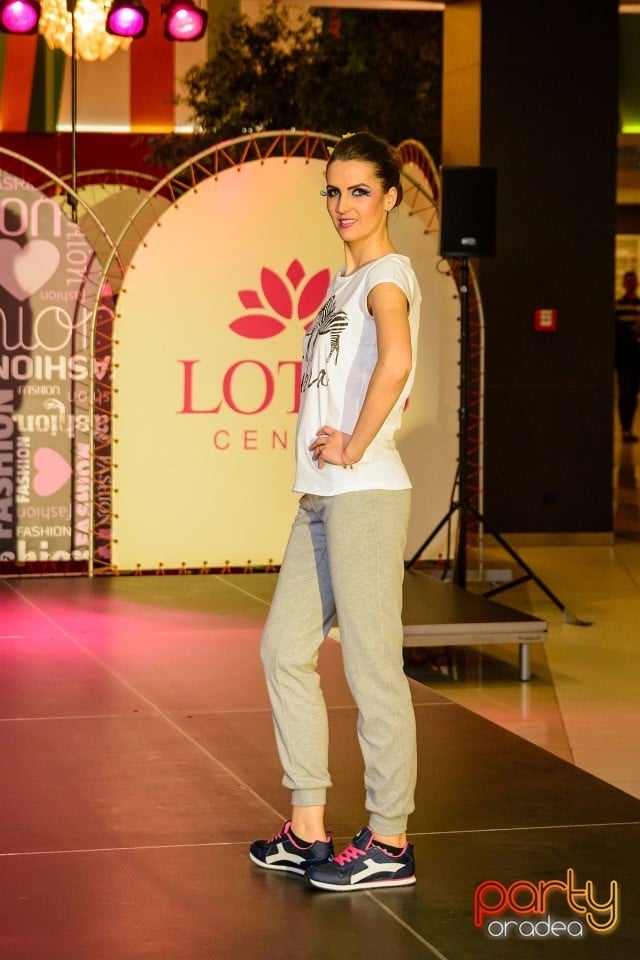 Lotus Fashion Weekend, Lotus Center