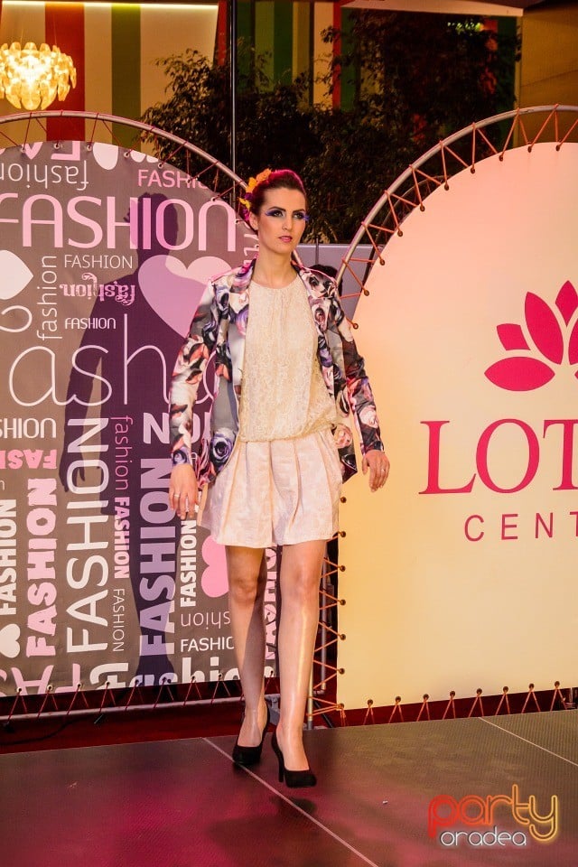 Lotus Fashion Weekend, Lotus Center