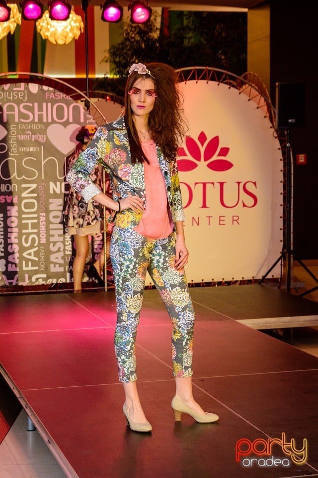 Lotus Fashion Weekend, Lotus Center