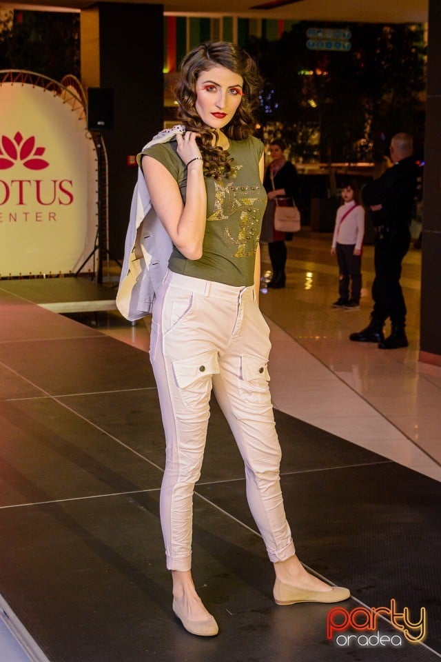 Lotus Fashion Weekend, Lotus Center