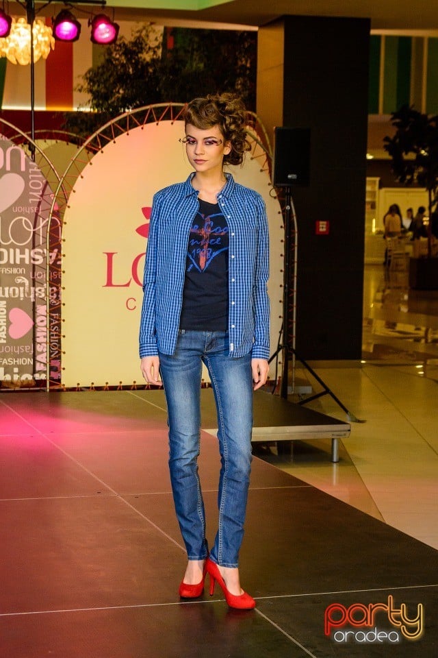 Lotus Fashion Weekend, Lotus Center