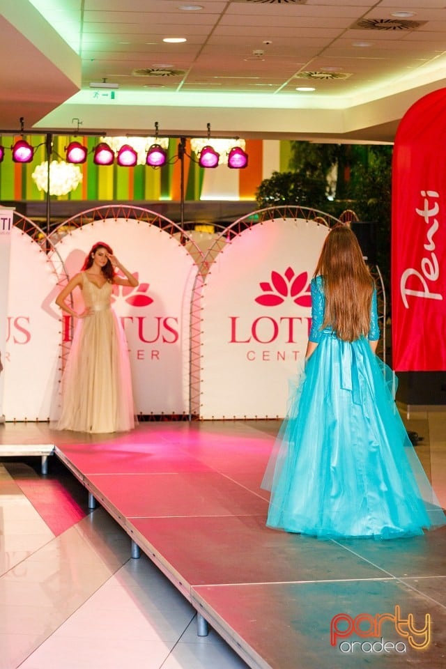 Lotus Fashion Weekend, Lotus Center