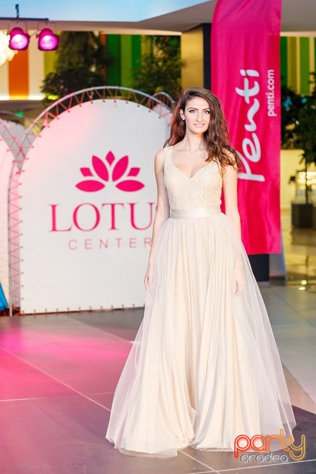 Lotus Fashion Weekend, Lotus Center