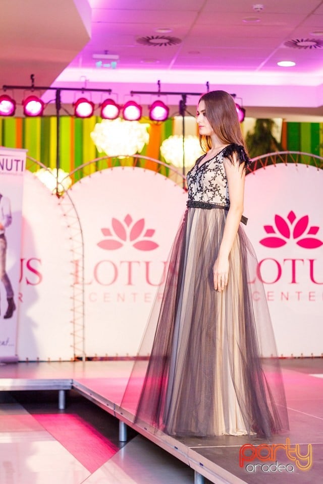 Lotus Fashion Weekend, Lotus Center